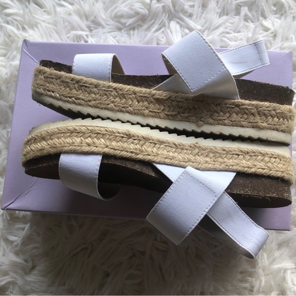 madden girl sandals womens Size 6 Cybell In White elastic straps - Picture 7 of 9